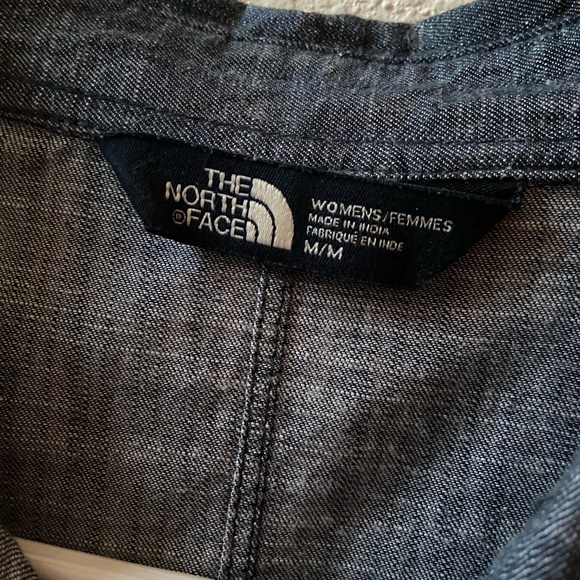 North Face Chambray T-Shirt Dress with Pockets - Picture 5 of 5